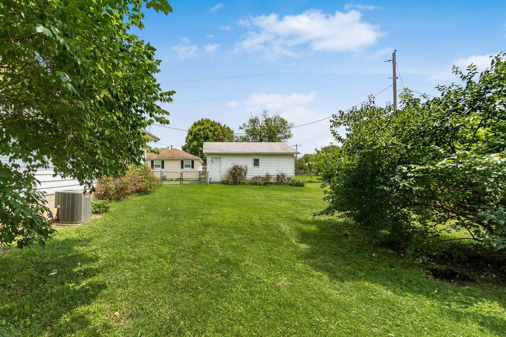 2349 East Howard Road Obetz, OH 43207 - Photo 30 of 39 032_bb1a-b40714bb8c1d_S 00068