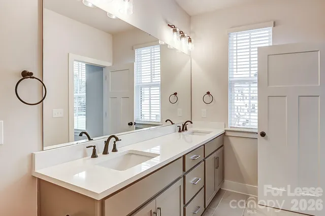 $3,695 | 2308 Chamberlain Avenue, Unit 5, Charlotte, NC 28208