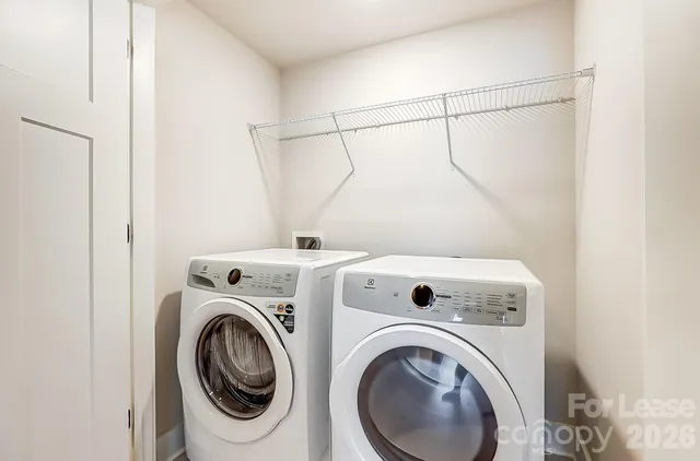 $3,695 | 2308 Chamberlain Avenue, Unit 5, Charlotte, NC 28208