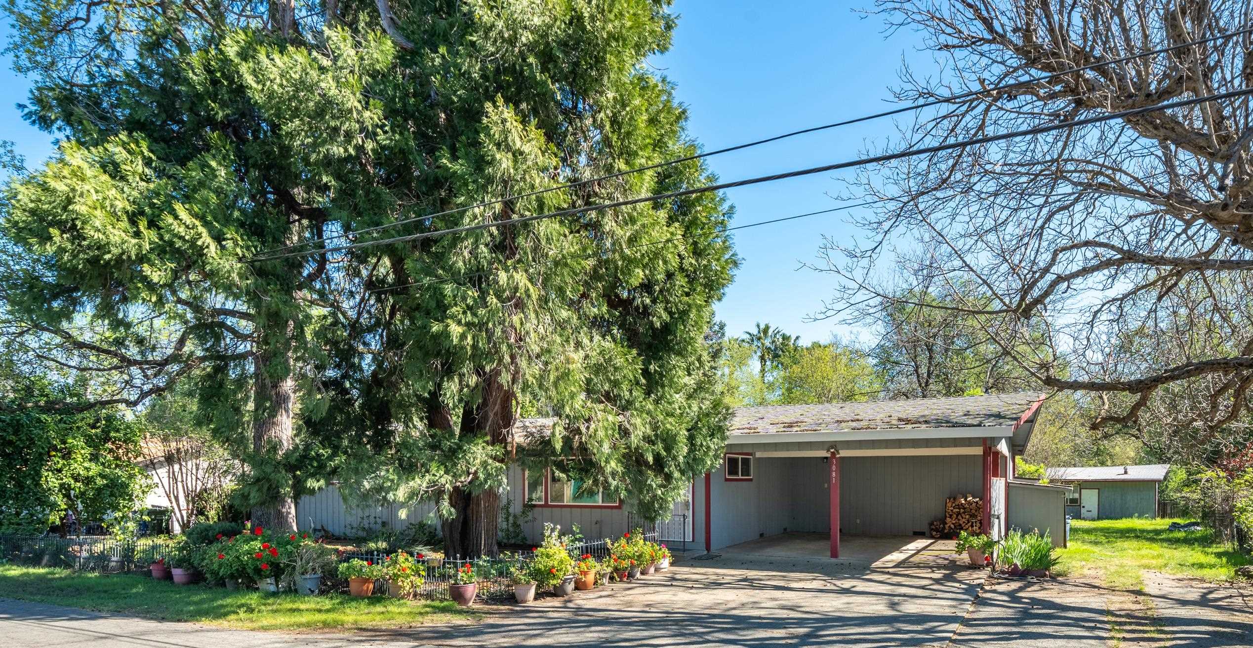 3081 Henderson Road Redding, CA 96002 - Photo 2 of 38