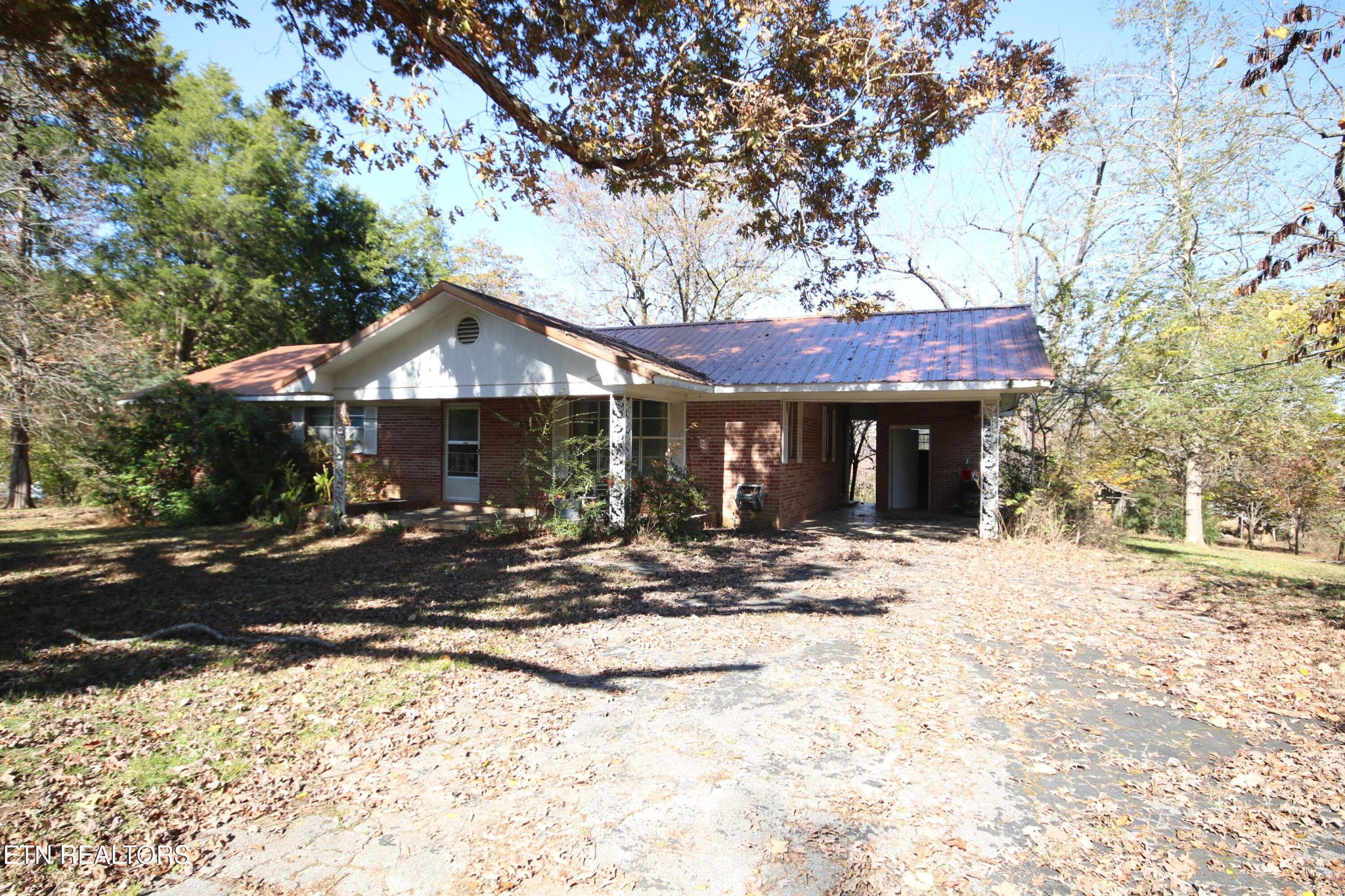 111 Smokey Run Road Tellico Plains, TN 37385 - Photo 2 of 28