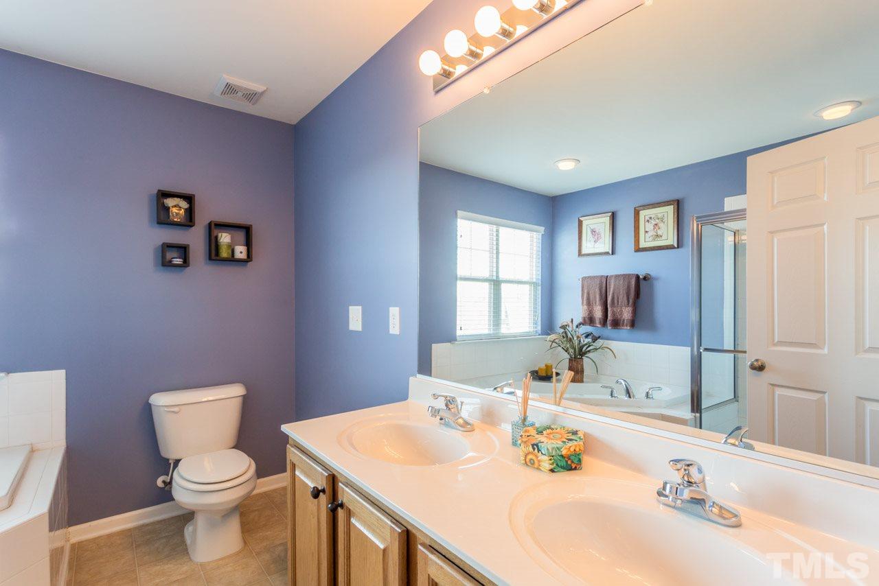 11931 Field Towne Lane Raleigh, NC 27614 - Photo 19 of 25 Gallery Image 19