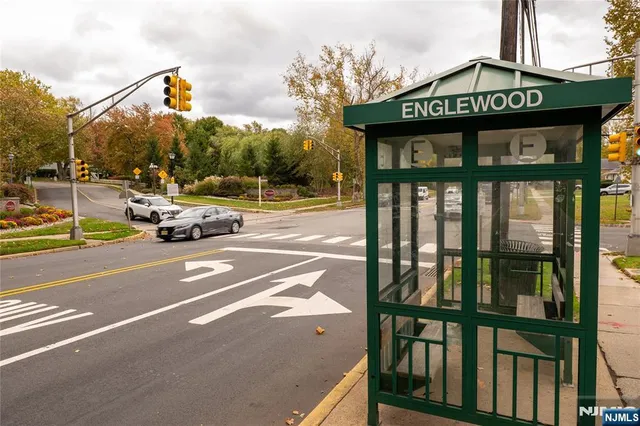 $650,000 | 56 Fox Run Drive, Unit 56, Englewood, NJ 07631