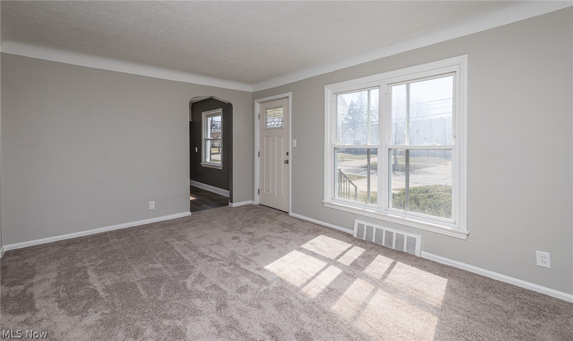 15601 Turney Road Maple Heights, OH 44137 - Photo 3 of 29