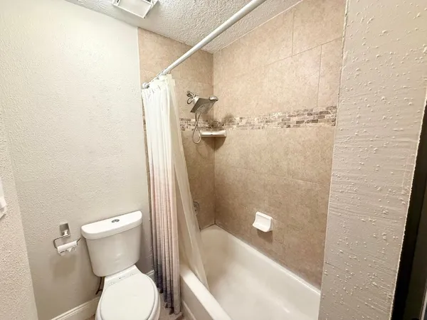 $2,200 | 16730 Frigate Drive, Friendswood, TX 77546