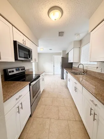 $2,200 | 16730 Frigate Drive, Friendswood, TX 77546