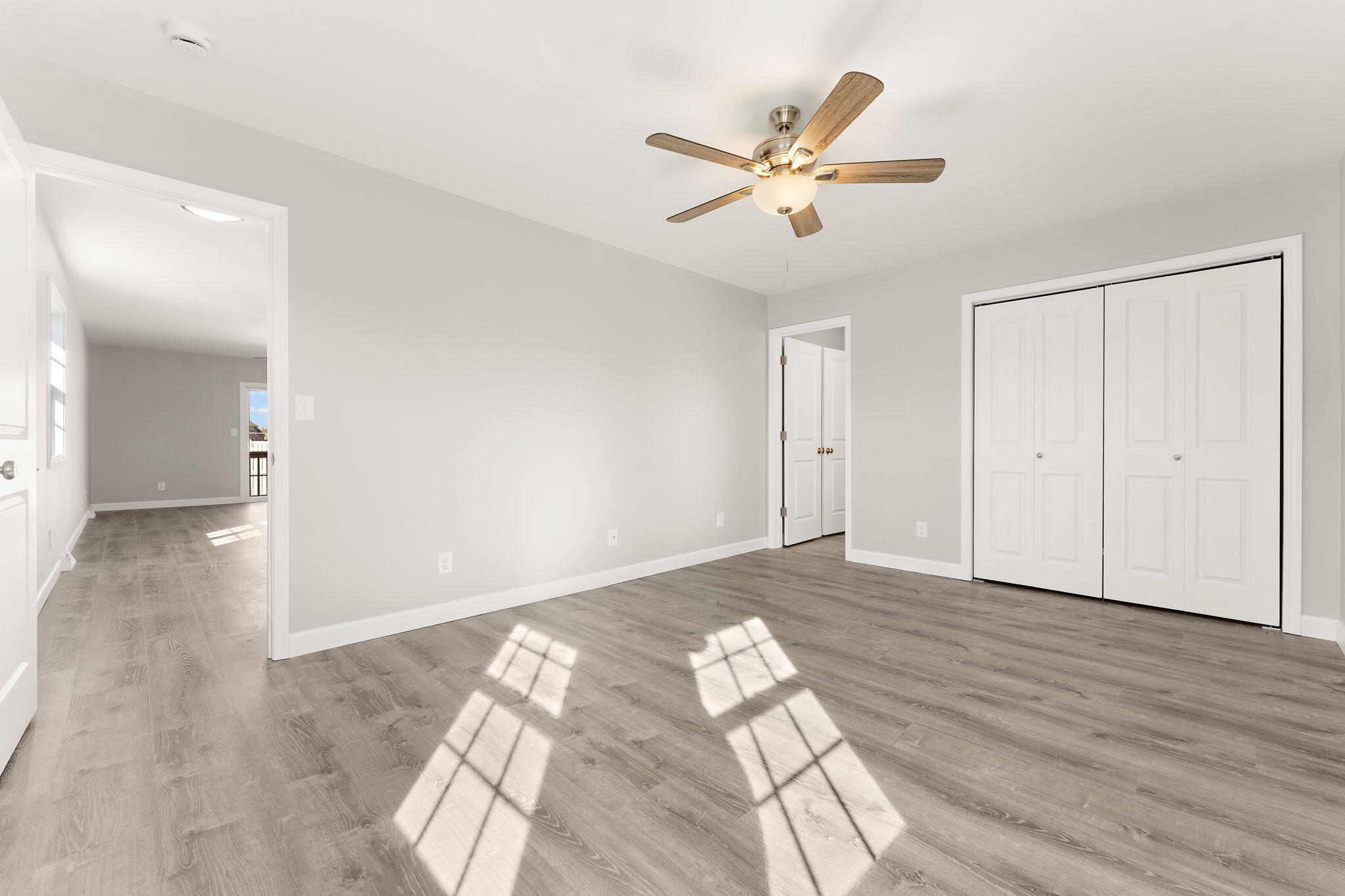 191 Mallard Pointe Drive Valparaiso, IN 46385 - Photo 15 of 25 a view of a livingroom with wooden floor