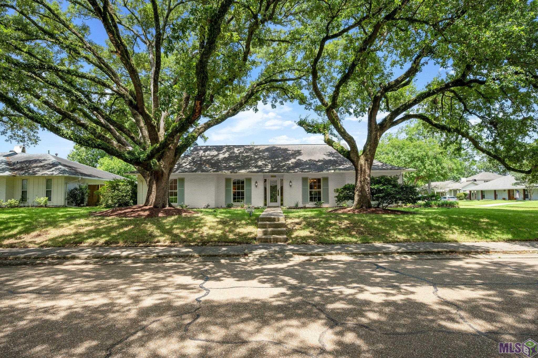 3832 North Bluebonnet Rd