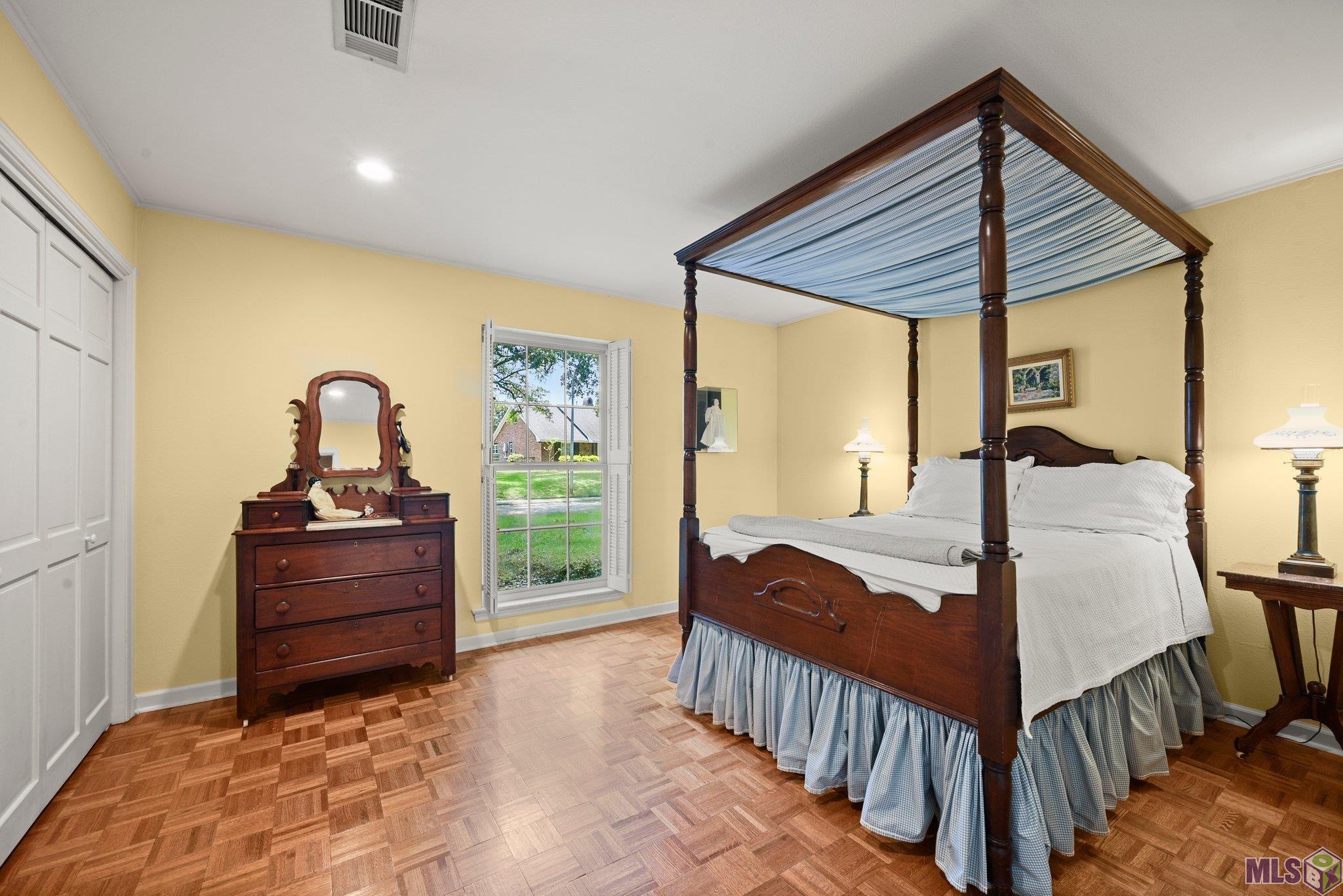 3832 North Bluebonnet Road Baton Rouge, LA 70809 - Photo 19 of 29 Guest Bedroom 1