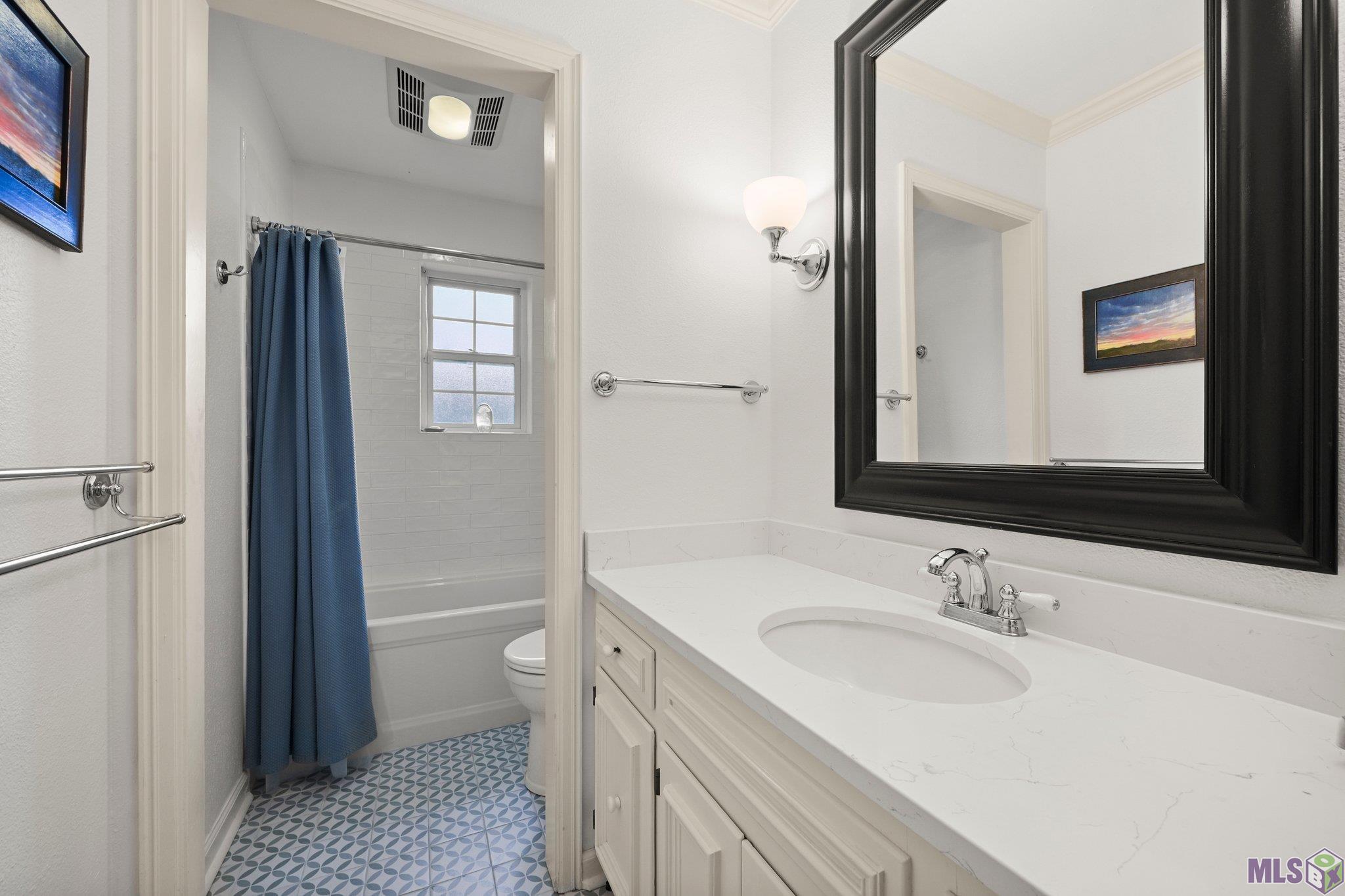 3832 North Bluebonnet Road Baton Rouge, LA 70809 - Photo 20 of 29 Guest Bathroom