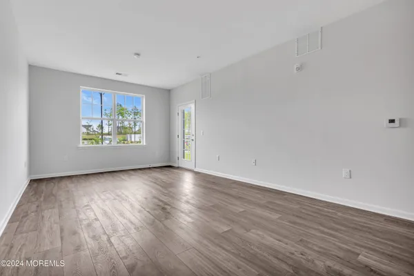 $150,000 | 750 Lighthouse Drive, Unit 3112, Barnegat, NJ 08005