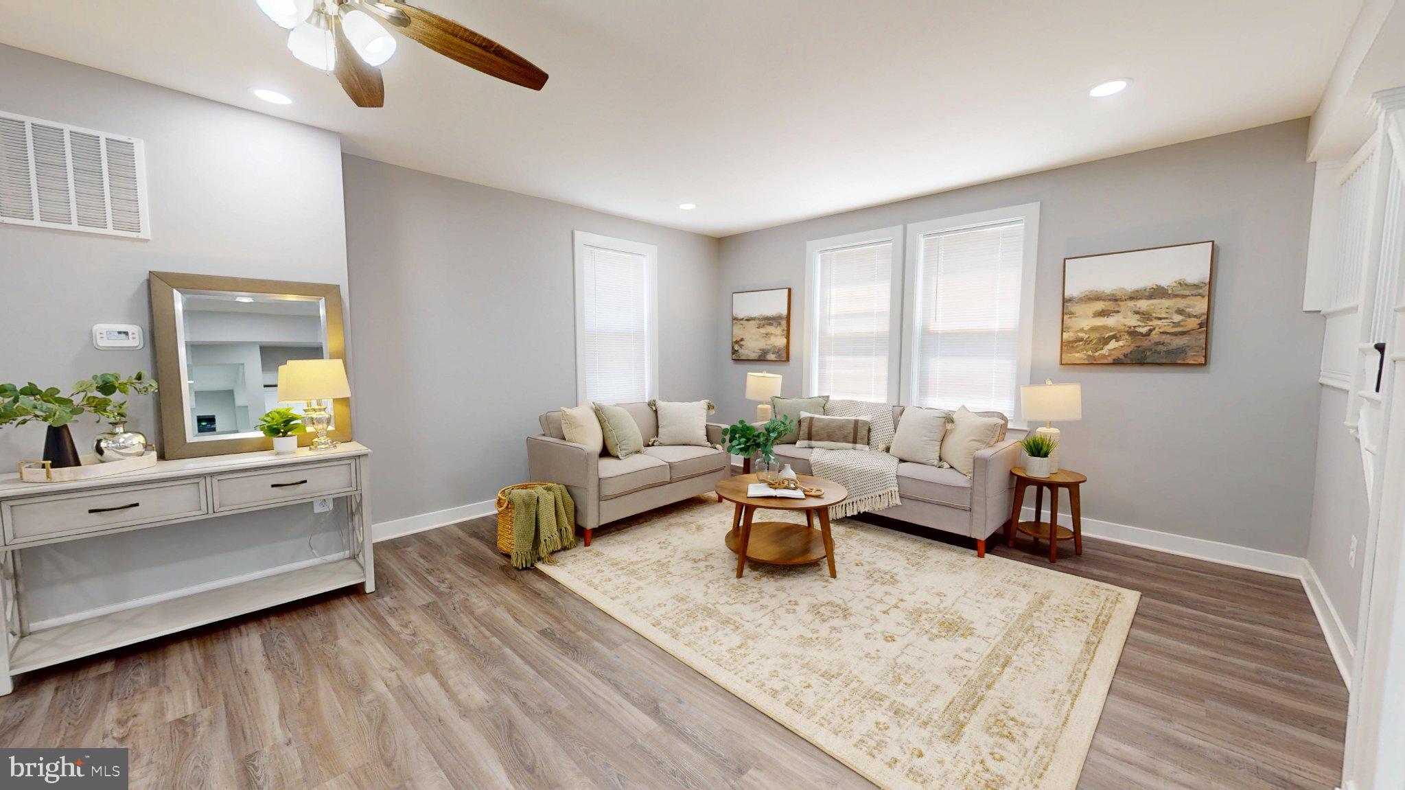 5728 Clover Road Baltimore, MD 21215 - Photo 5 of 37 Bright and inviting living space.