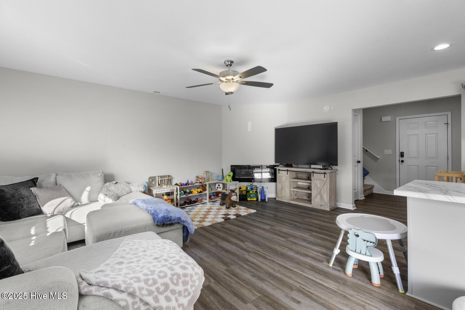 405 Reno Place Jacksonville, NC 28540 - Photo 8 of 30 reno-8