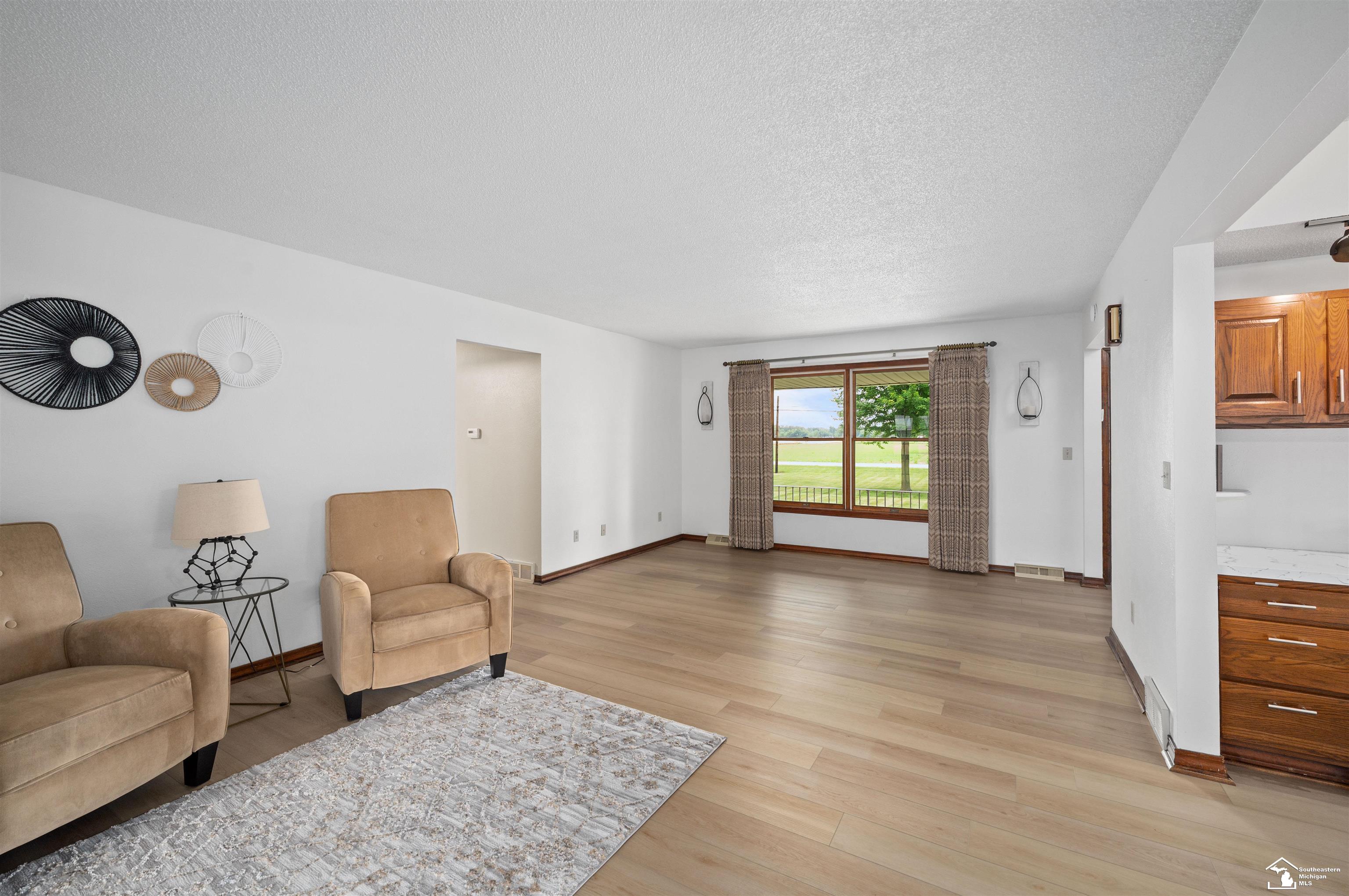 1006 East Temperance Road Temperance, MI 48182 - Photo 9 of 47 Gallery Image 9