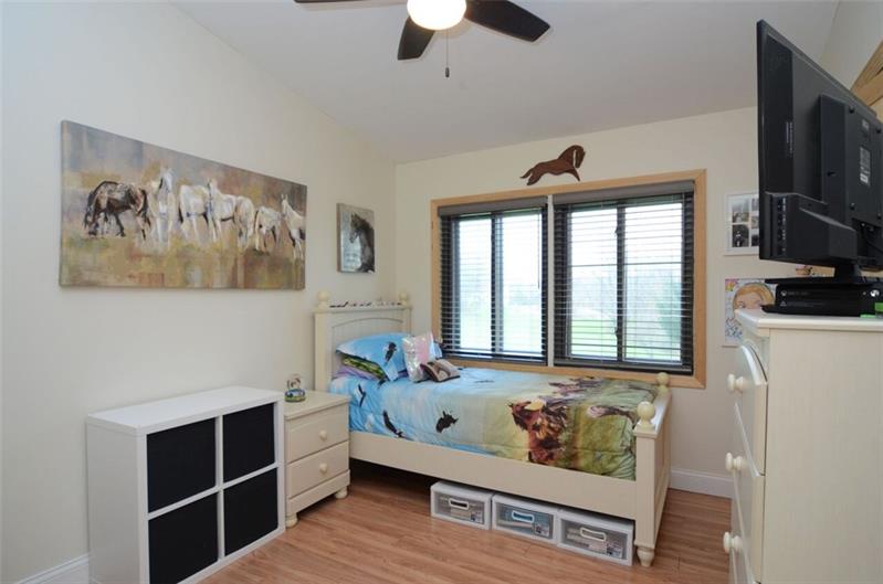 113 Nike Road Coraopolis, PA 15108 - Photo 10 of 13 Gallery Image 10