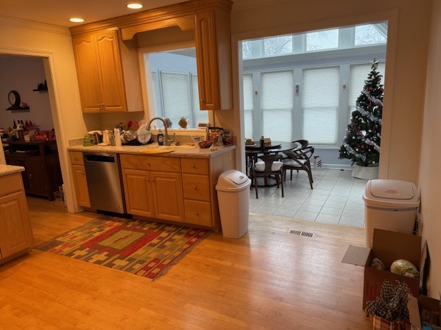 1940 Carriage Hill Road Lisle, IL 60532 - Photo 5 of 14