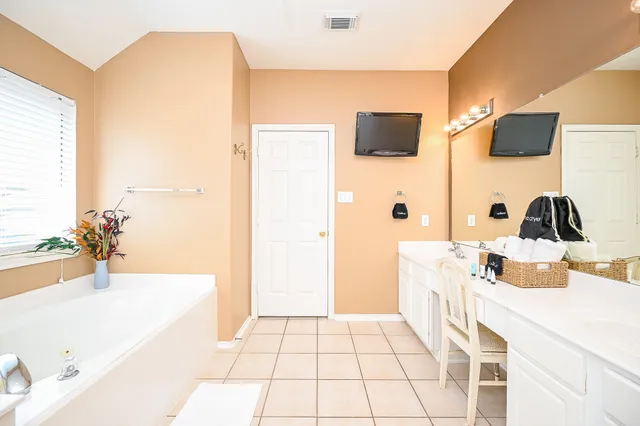 $3,650 | 12122 Lucky Meadow Drive, Tomball, TX 77375