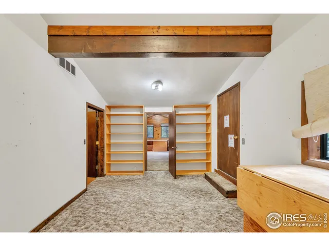 a view of a storage & utility room