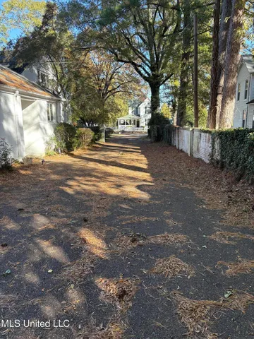 $299,900 | 407 South Ward Street, Senatobia, MS 38668