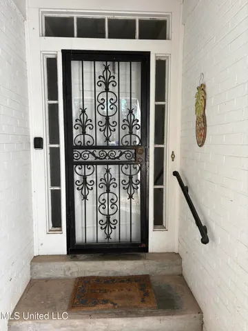 $299,900 | 407 South Ward Street, Senatobia, MS 38668