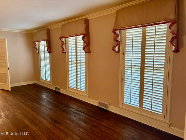 $275,000 | 407 South Ward Street, Senatobia, MS 38668