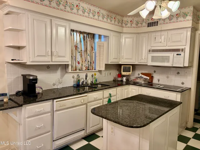 $299,900 | 407 South Ward Street, Senatobia, MS 38668