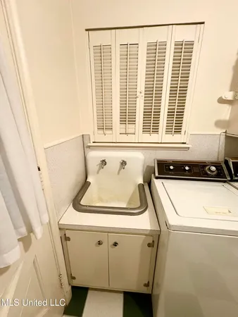 $275,000 | 407 South Ward Street, Senatobia, MS 38668