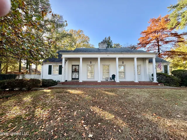 $299,900 | 407 South Ward Street, Senatobia, MS 38668