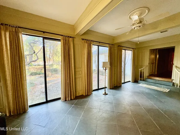 $275,000 | 407 South Ward Street, Senatobia, MS 38668