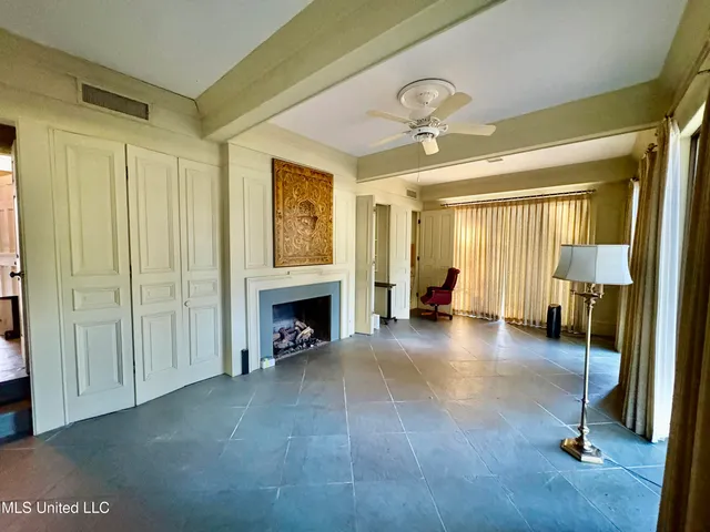 $299,900 | 407 South Ward Street, Senatobia, MS 38668