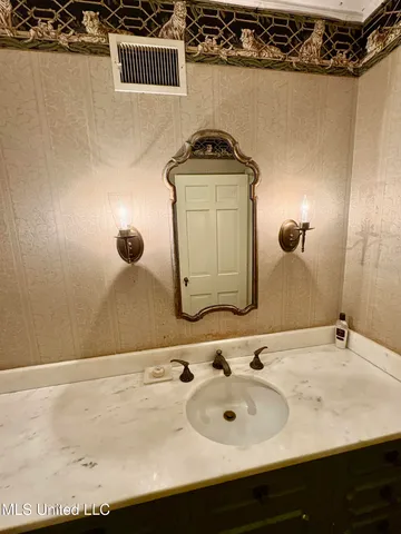 $299,900 | 407 South Ward Street, Senatobia, MS 38668