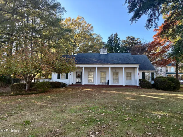 $299,900 | 407 South Ward Street, Senatobia, MS 38668