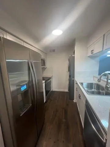 $975 | 6900 Skillman Street, Unit 404, Dallas, TX 75231