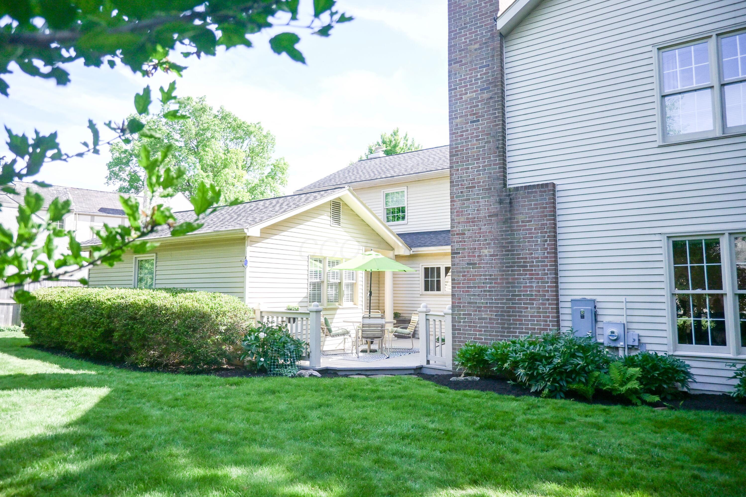 1990 Upper Chelsea Road Upper Arlington, OH 43221 - Photo 8 of 45