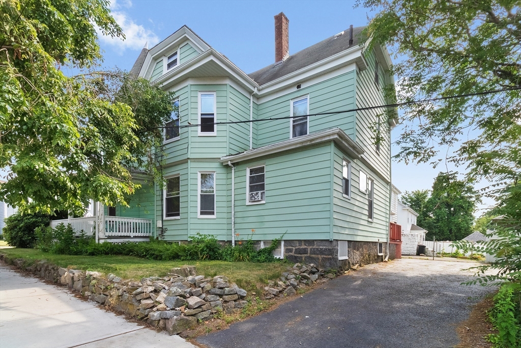 126 Butler Road Quincy, MA 02169 - Photo 4 of 32