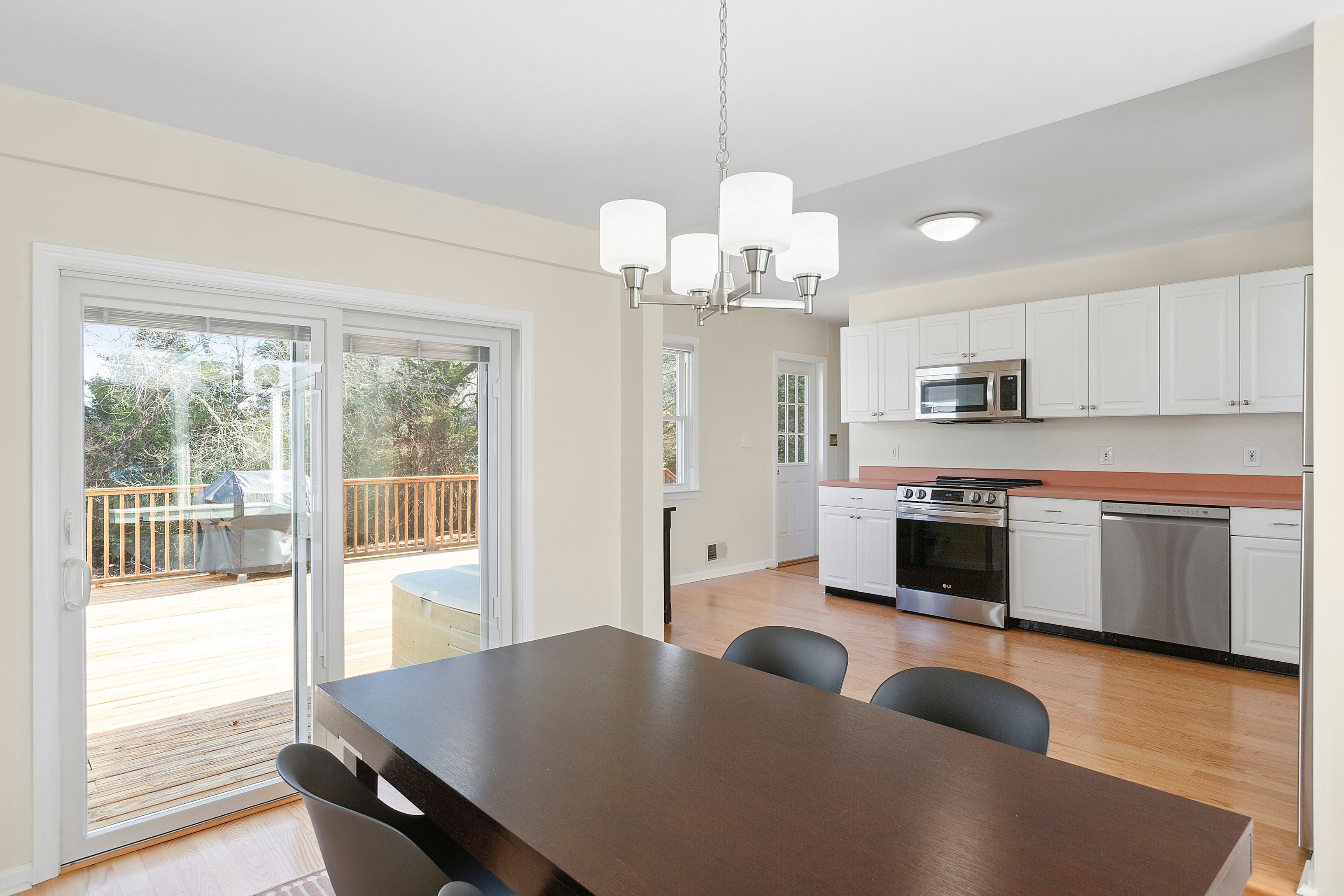 25 Hampton Harbor Road Hampton Bays, NY 11946 - Photo 4 of 10 Gallery Image 4