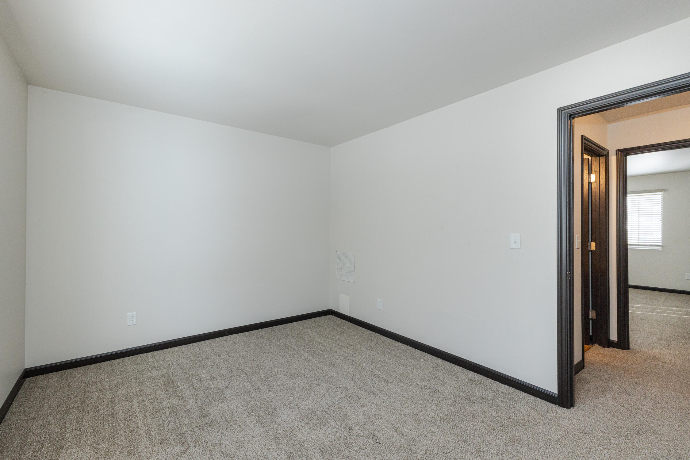 723 Princeton Court Hartland, WI 53029 - Photo 23 of 32 Bedroom 2