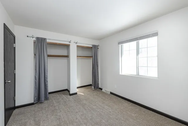 $1,400 | 723 Princeton Court, Hartland, WI 53029