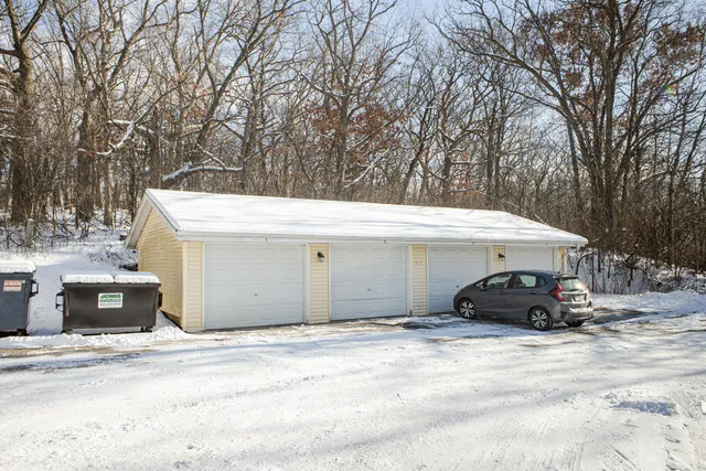 $1,400 | 723 Princeton Court, Hartland, WI 53029