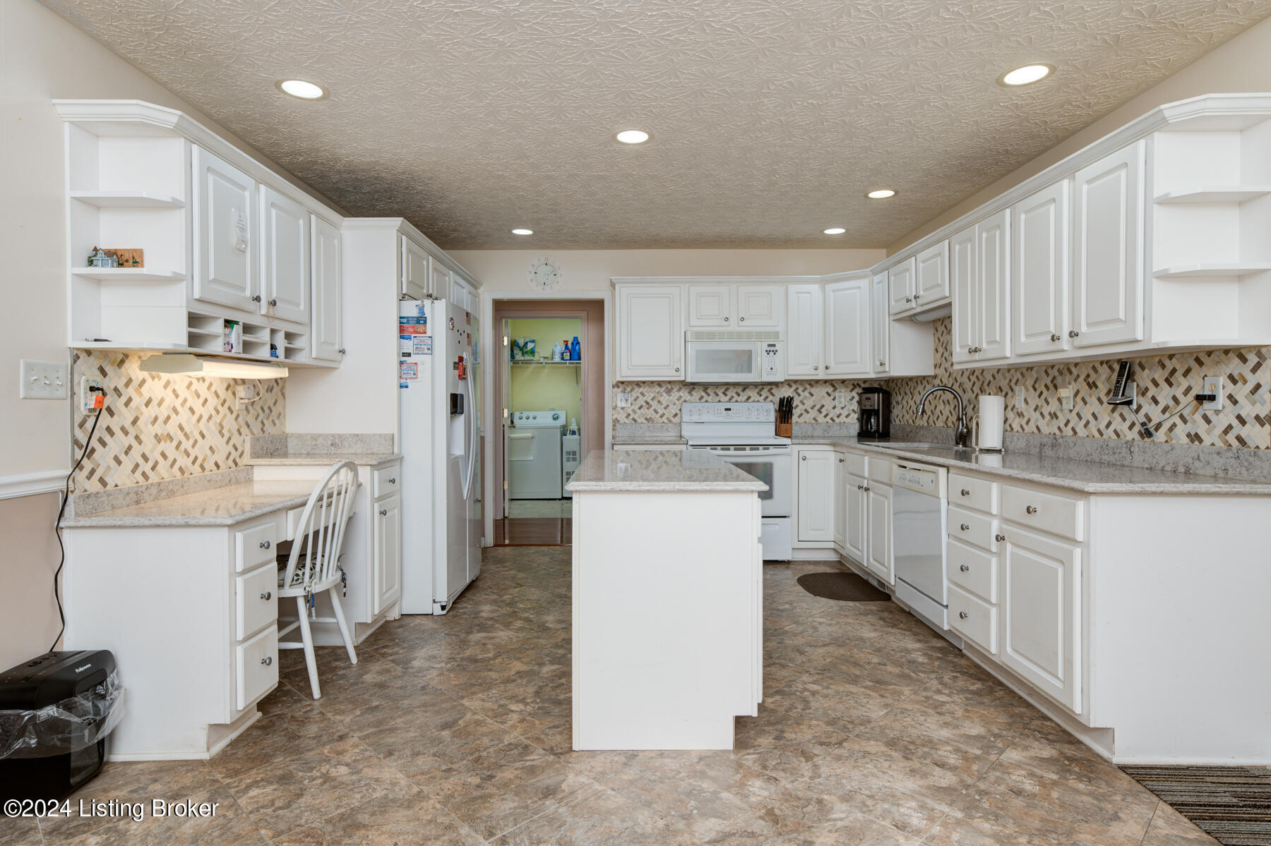 7614 Stone Ledge Road Louisville, KY 40291 - Photo 10 of 37 GSP-7614 Stone Ledge Rd-10
