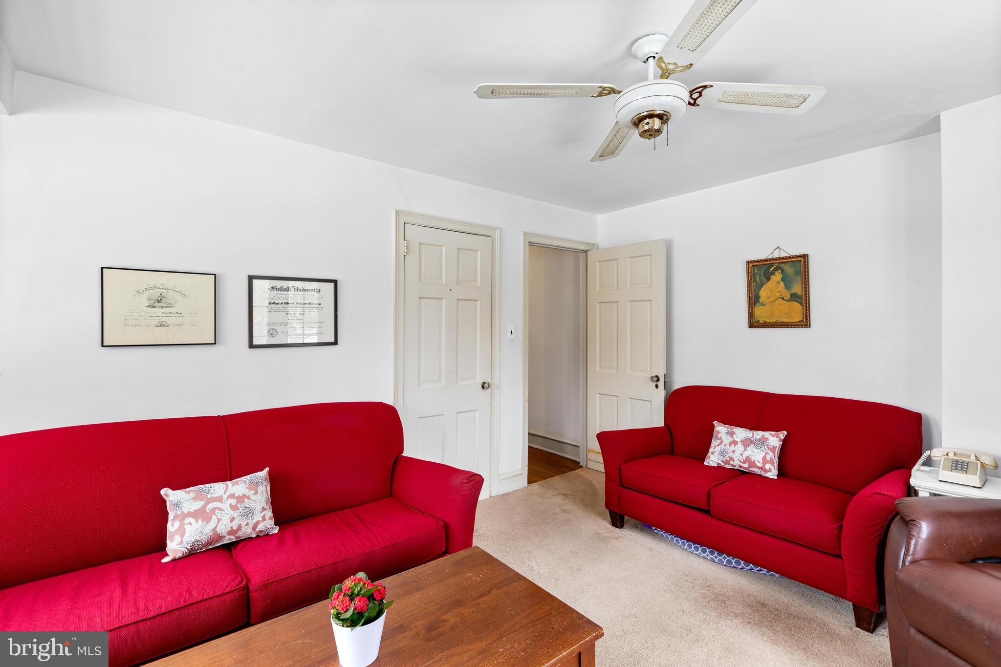 506 Spring Lane Wyndmoor, PA 19038 - Photo 20 of 29 a living room with furniture