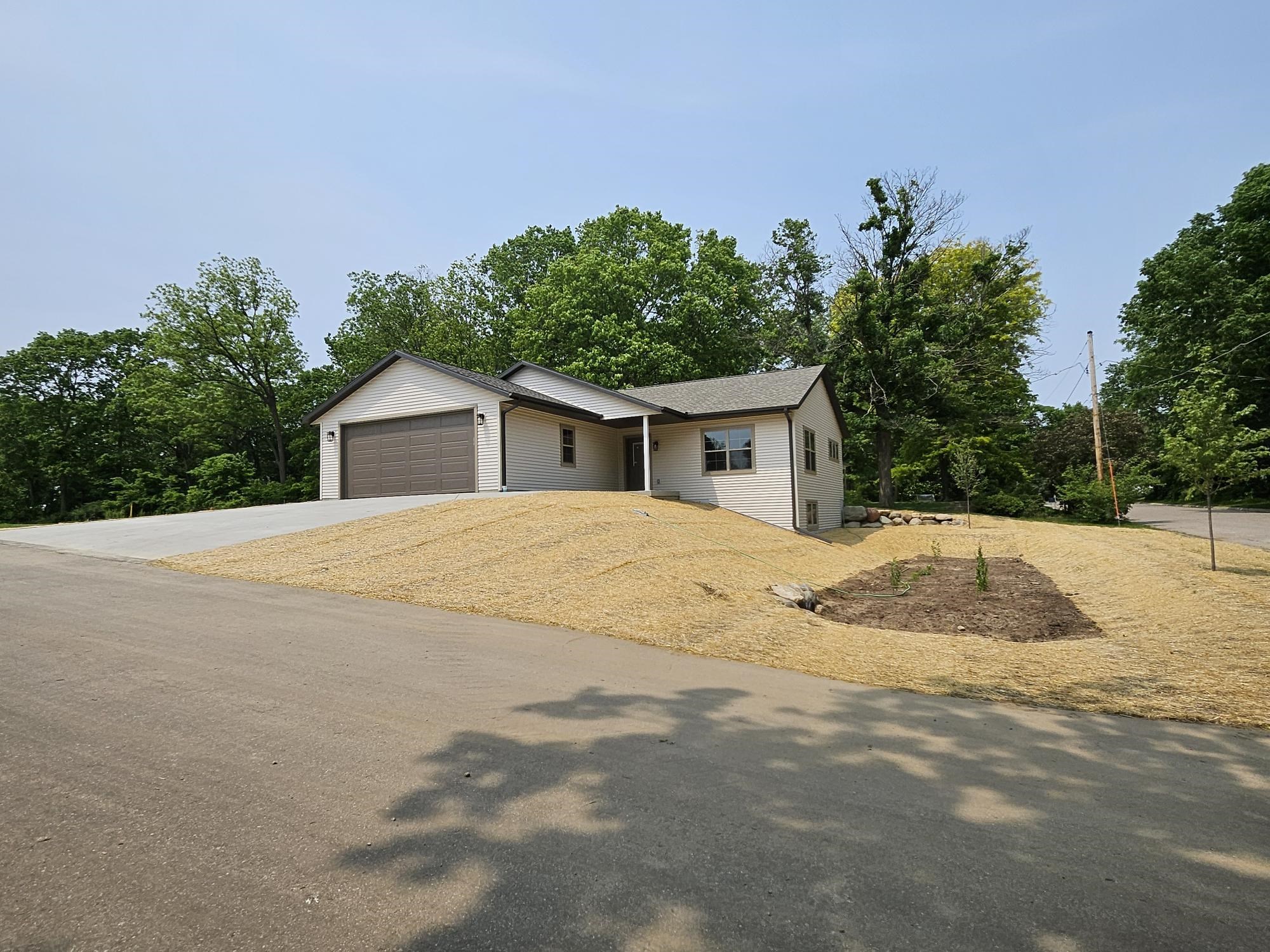 915 Sutherland Avenue Janesville, WI 53545 - Photo 21 of 23