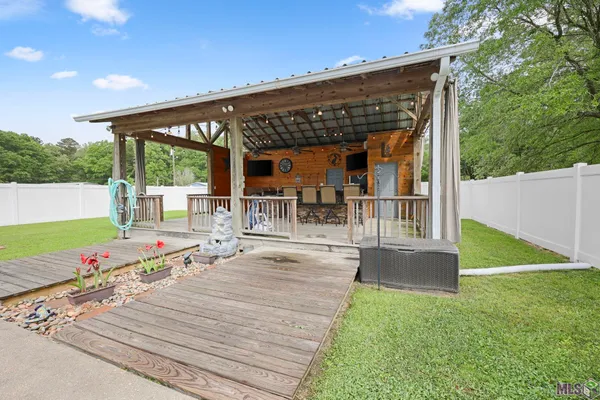 $650,000 | 29725 Henderson Lane, Walker, LA 70785