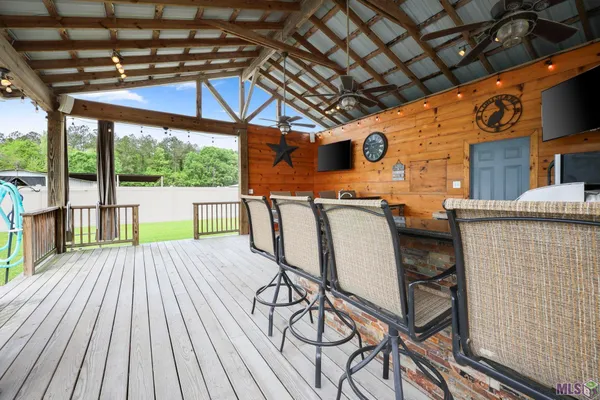 $650,000 | 29725 Henderson Lane, Walker, LA 70785