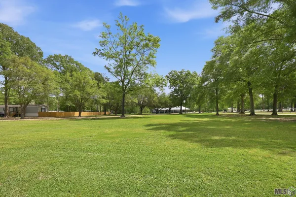 $650,000 | 29725 Henderson Lane, Walker, LA 70785