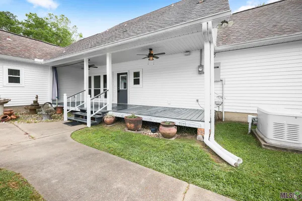 $650,000 | 29725 Henderson Lane, Walker, LA 70785