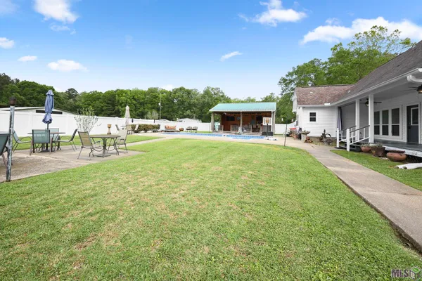 $650,000 | 29725 Henderson Lane, Walker, LA 70785