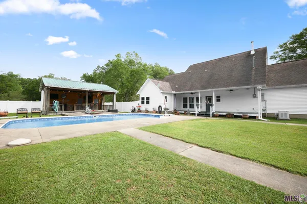 $650,000 | 29725 Henderson Lane, Walker, LA 70785