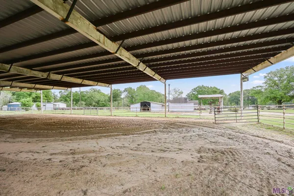 $650,000 | 29725 Henderson Lane, Walker, LA 70785