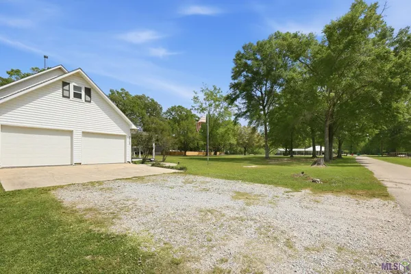 $650,000 | 29725 Henderson Lane, Walker, LA 70785
